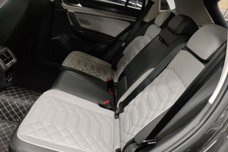 Used Volkswagen Tayron 2024 300TSI Two-Wheel-Drive Luxury Plus Advanced Version