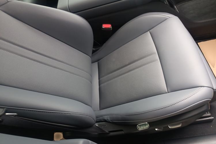 Used Xiaomi Auto YU7 2025 Ultra-Long Range Rear-Wheel Drive Version
