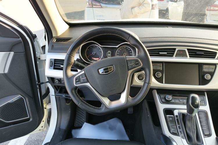 Used Geely Auto Emgrand X7 Sport 2016 1.8TD Automatic ZhiShang Model
