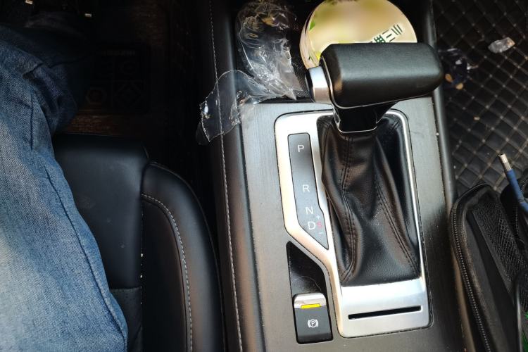 Used Changan CS35PLUS 2021 Honor Million Edition 1.6L CVT Luxury Model
