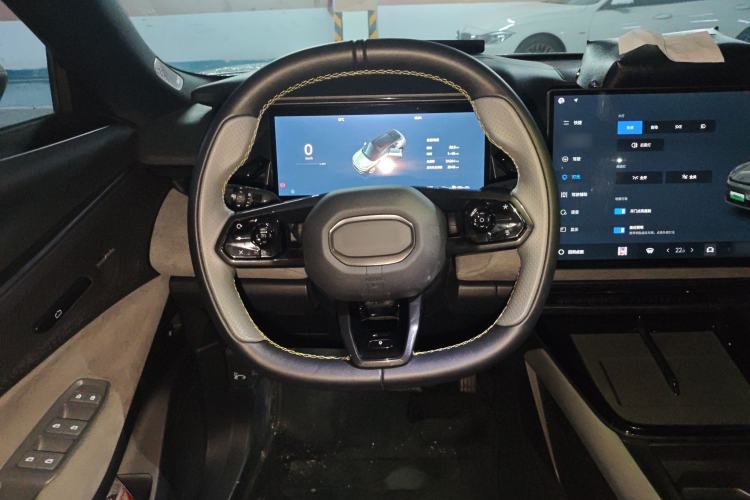 Used Lynk & Co 08 EM-P 2023 120km Long-Range Pro
