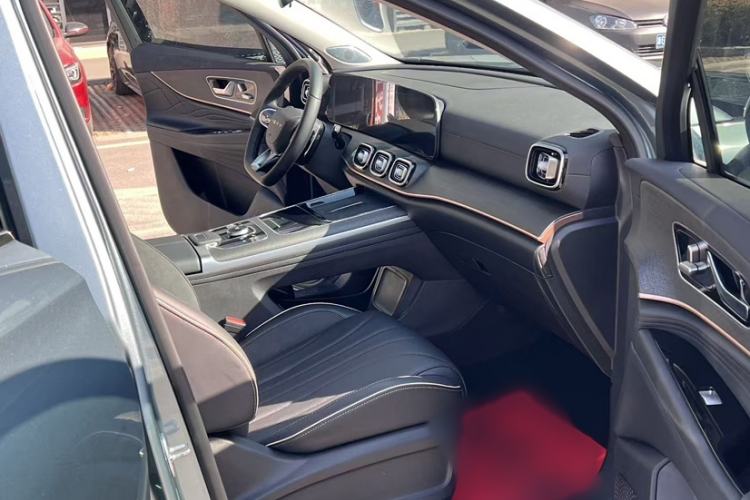 Used Chery Tiggo 9 2023 2.0T Dual-Clutch Two-Wheel Drive Luxury Edition 5 Seats
