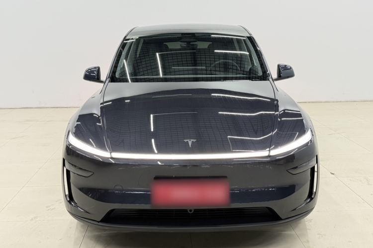 Used Tesla Model Y 2025 Rear-Wheel-Drive Version
