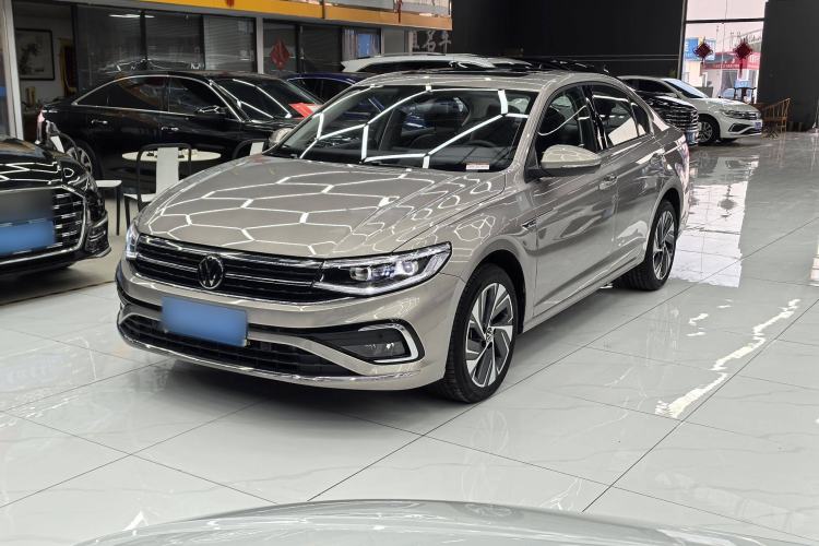 Used Volkswagen Bora 2023 300TSI DSG Prestige Edition
