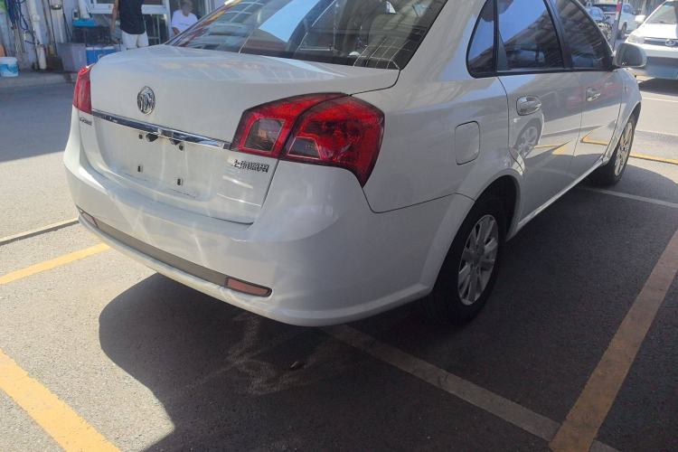 Used Buick Excelle 2015 1.5L Automatic Classic Model
