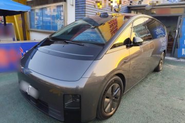 Used Li Auto MEGA 2024 Ultra Model