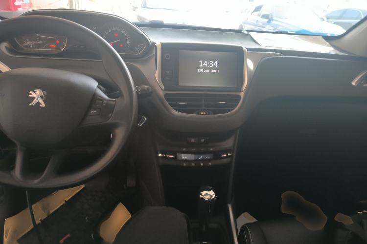 Used Peugeot 2008 2014 1.6L Automatic Fashion Edition
