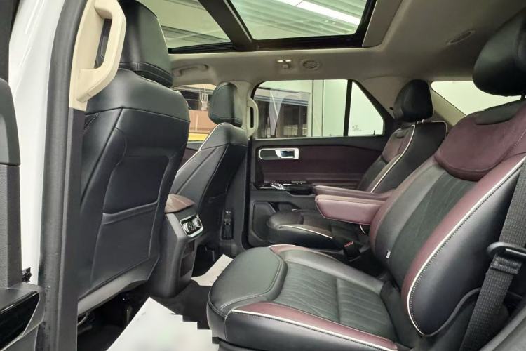 Used Ford Explorer 2023 EcoBoost 285 Four-Wheel Drive Titanium Edition 6 Seats
