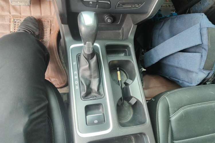 Used Ford Kuga 2017 EcoBoost 180 Two-Wheel-Drive Tiger Leap Model
