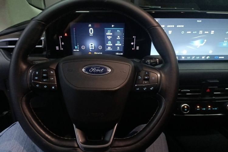 Used Ford Edge 2021 PLUS EcoBoost 245 Two-Wheel-Drive Titanium 7-Seater
