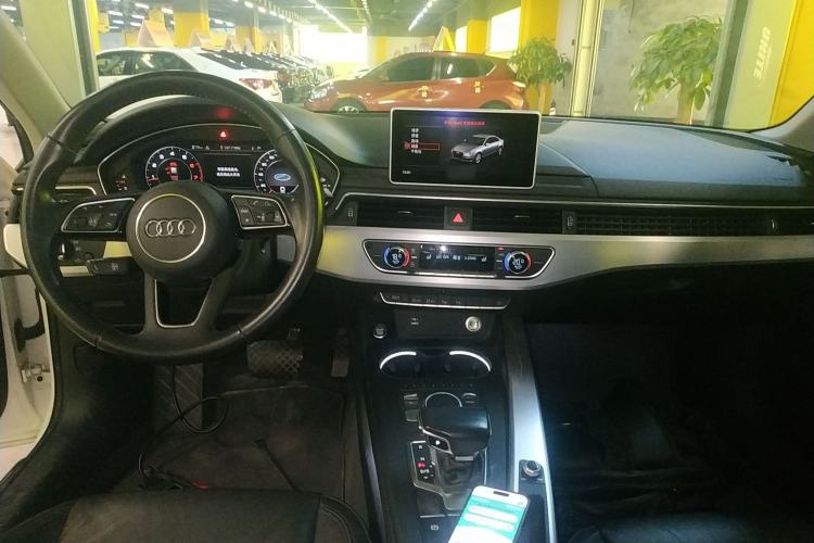 Used Audi A4L 2019 40 TFSI Fashion Edition China VI Emission Standard
