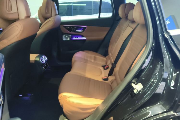 Used Mercedes-Benz GLC 2023 Facelifted GLC 300 L 4MATIC Luxury Version 5 Seats