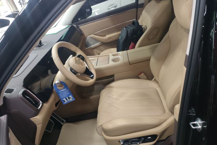 Used Hima AITO M8 2025 Extended-Range Max+ Version 53.4 kWh 5-Seater Edition