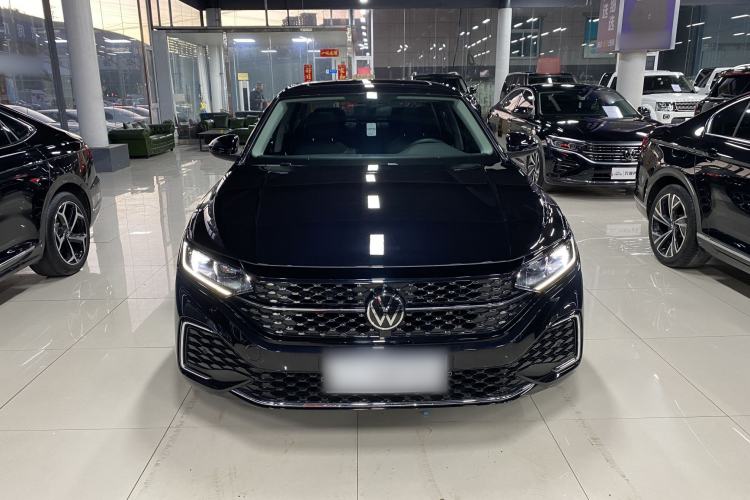 Used Volkswagen Passat 2025 Outstanding Model 330TSI Starry Elite Edition