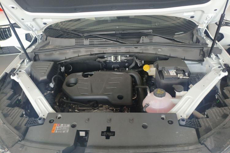 Used Roewe RX5 2025 PLUS 330TGI Automatic Trendsetting Smart Edition
