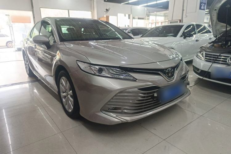 Used Toyota Camry 2018 2.0G Luxury Edition
