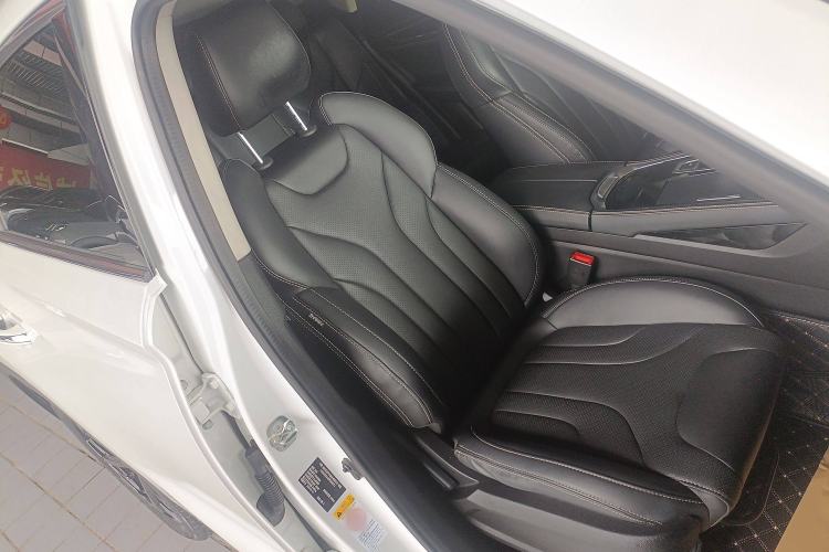 Used Changan CS85 COUPE 2019 2.0T Automatic Version China V Standard
