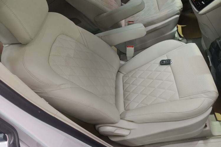 Used Buick GL8 2021 ES Landtrek 653T Comfort Edition