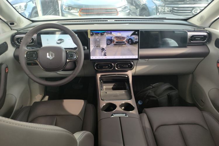 Used Leapmotor C11 2024 Range-Extended 300 Luxury Edition
