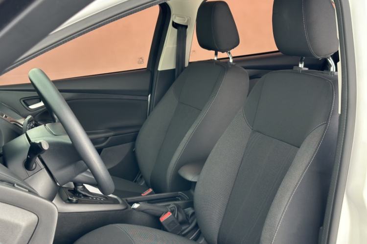 Used Ford Focus 2018 Hatchback Classic 1.6L Automatic Comfort Plus SmartDrive Edition
