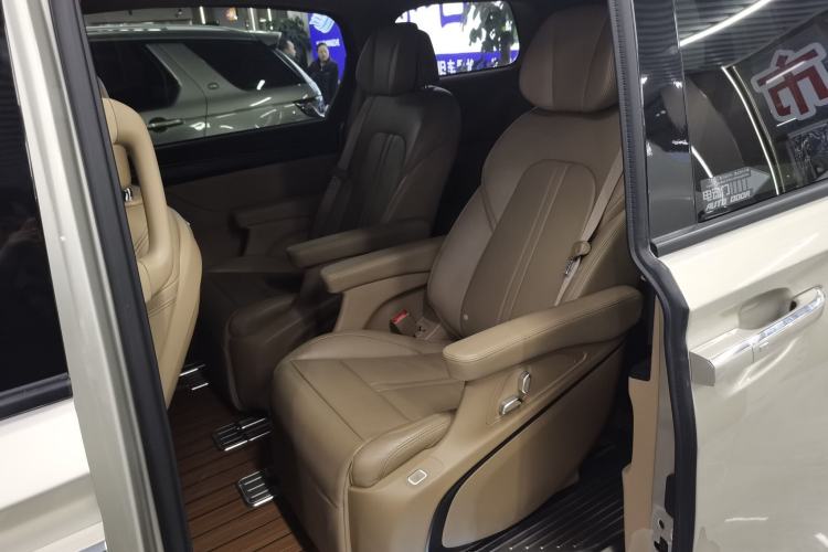 Used Buick GL8 2020 ES Land Cruiser 653T Luxury Model
