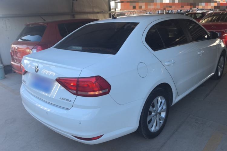 Used Volkswagen Lavida 2017 1.6L Automatic Comfort Edition
