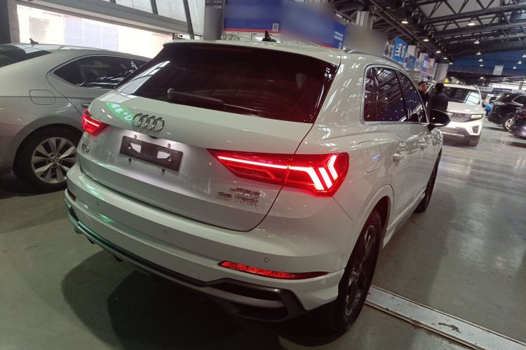 Used Audi Q3 2023 35 TFSI Fashion Dynamic Model (1.4T)

