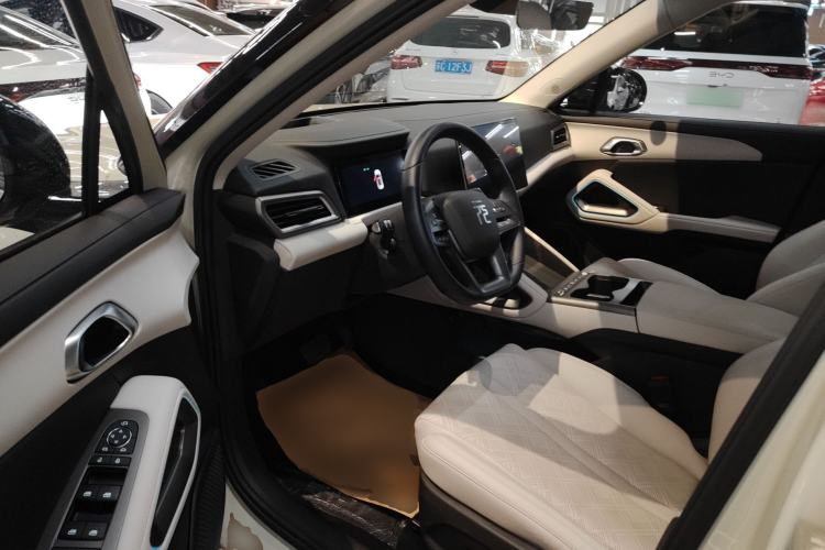 Used BYD Yuan UP 2025 Intelligent Driving Version 401 km Beyond-Range Edition