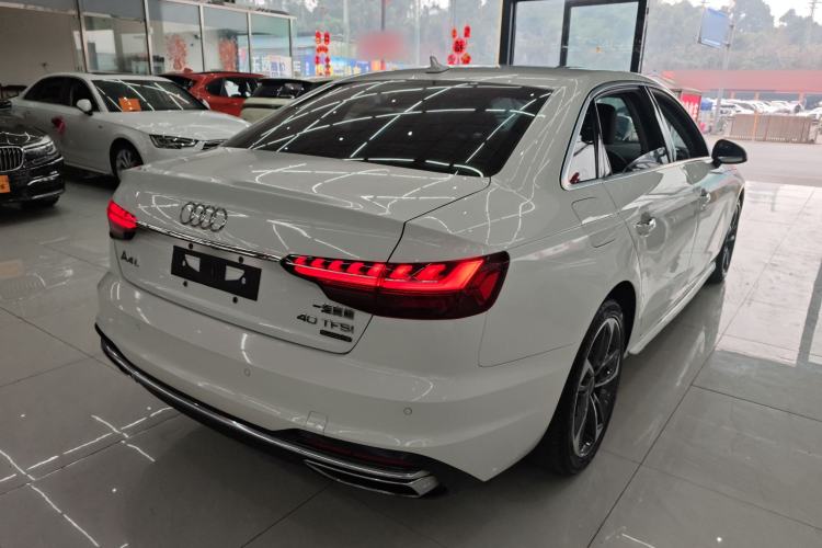 Used Audi A4L 2020 40 TFSI Fashionable and Elegant Model
