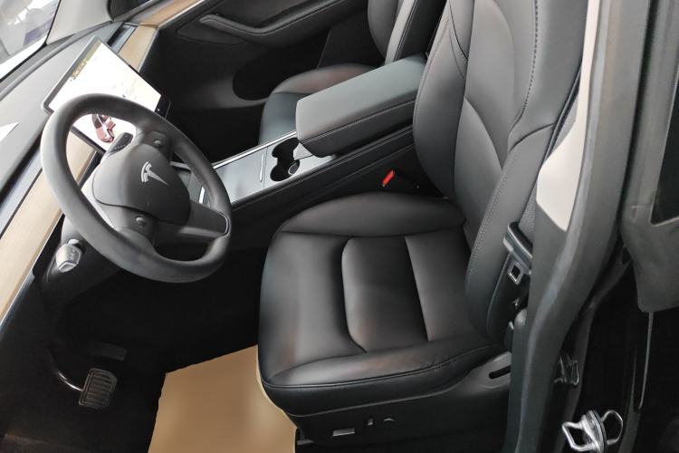 Used Tesla Model Y 2022 Rear-Wheel-Drive Version
