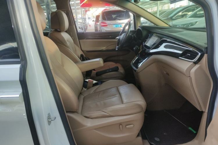 Used Buick GL8 2017 ES 28T Flagship Model China V Standard
