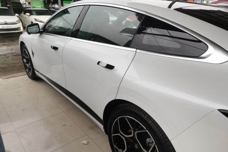 Used  A07 2025 All-Electric "True Fragrance" Edition 710-Mile Long-Range Version
