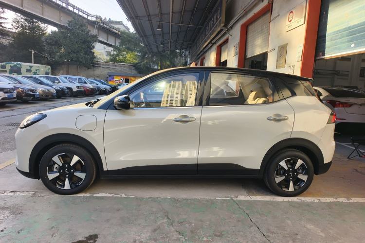 Used Wuling Bingo PLUS 2024 330 km Range Five-Seater Version
