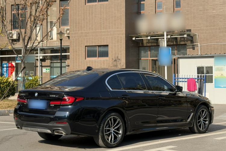 Used BMW 5 Series 2022 Second Facelift 525Li M Sport Package
