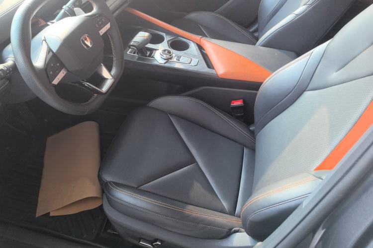 Used Changan UNI-V 2022 1.5T Prestige Version
