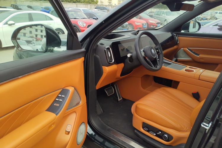 Used Hima AITO M8 2025 Extended-Range Ultra Version 53.4 kWh 6-Seater Edition