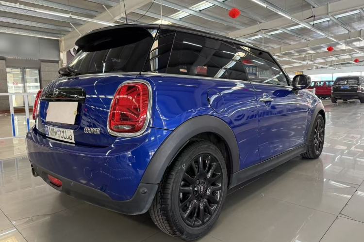 Used  MINI 2019 1.5T COOPER Classic Edition
