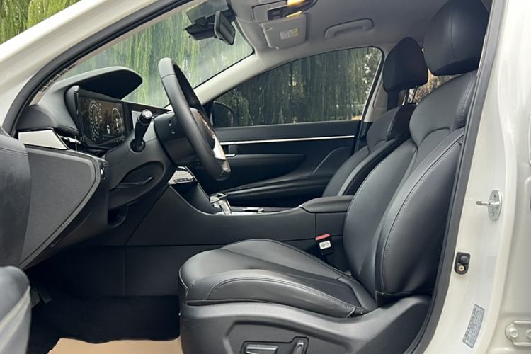 Used Hyundai Mistra 2021 1.8L CVT LUX Premium Edition
