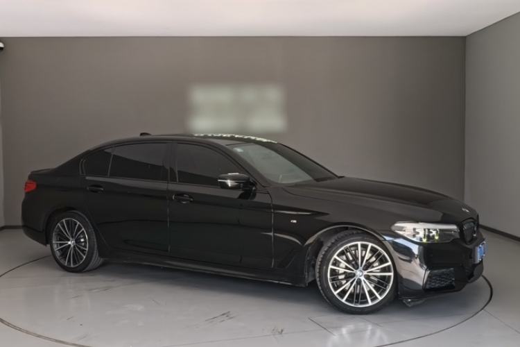 Used BMW 5 Series 2019 Facelifted 530Li Leading Edition M Sport Package