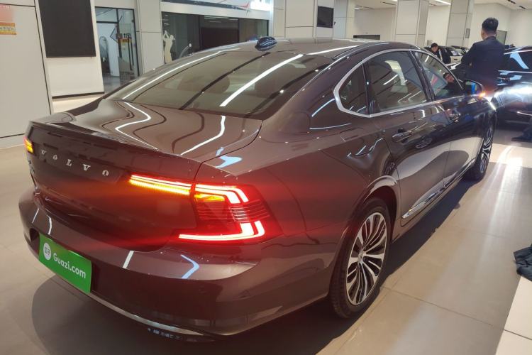 Used Volvo S90 2024 B5 Zhiyi Luxury Edition
