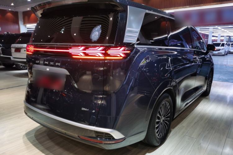 Used Denza D9 2022 DM-i 970 Four-Wheel Drive Flagship Model