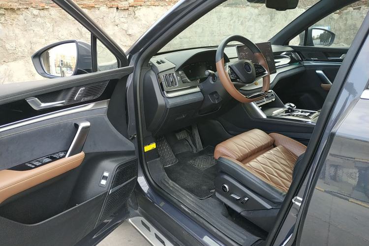 Used BYD Tang New Energy 2021 DM 2.0T Four-Wheel Drive High-Performance Flagship Model
