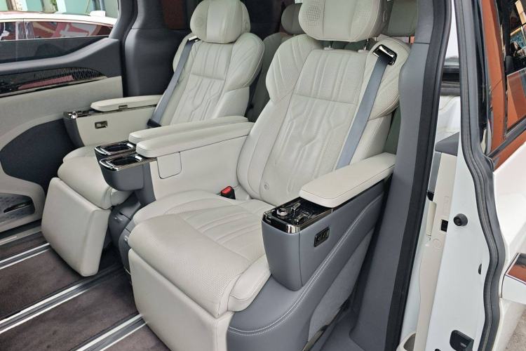 Used Zeekr 009 2022 WE Edition
