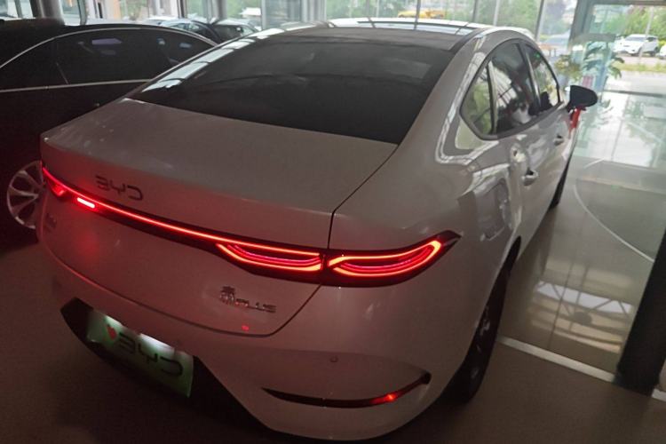 Used BYD Qin PLUS 2025 DM-i Smart Drive 55KM Leading Model
