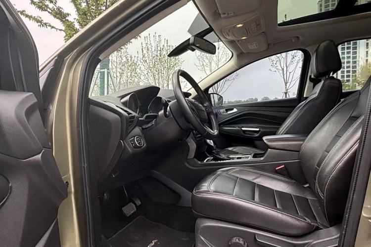 Used Ford Kuga 2018 EcoBoost 180 Two-Wheel-Drive Platinum Edition
