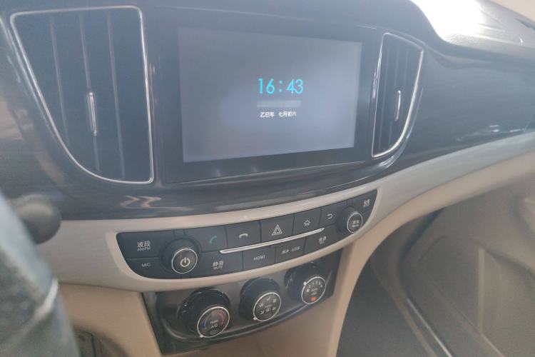 Used Baojun 730 2016 1.5L Manual Comfort Version 7 Seats China V Emission Standard
