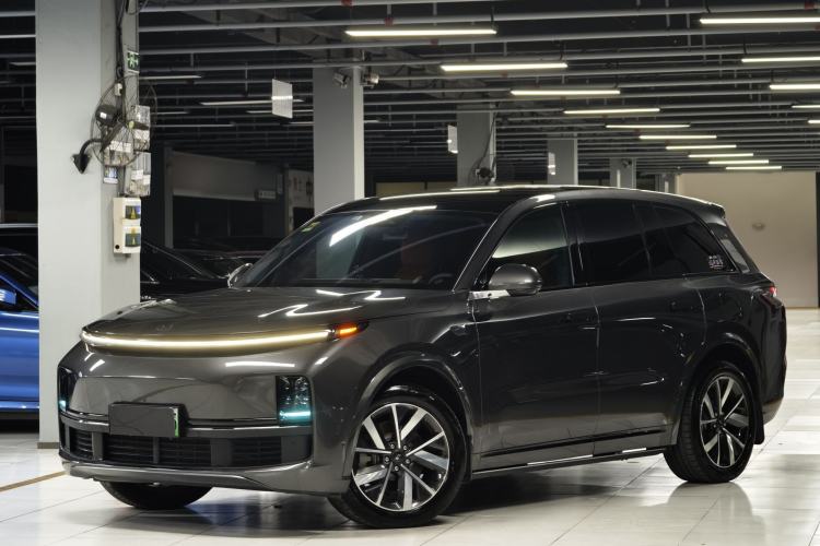 Used Li Auto L8 2023 Air model
