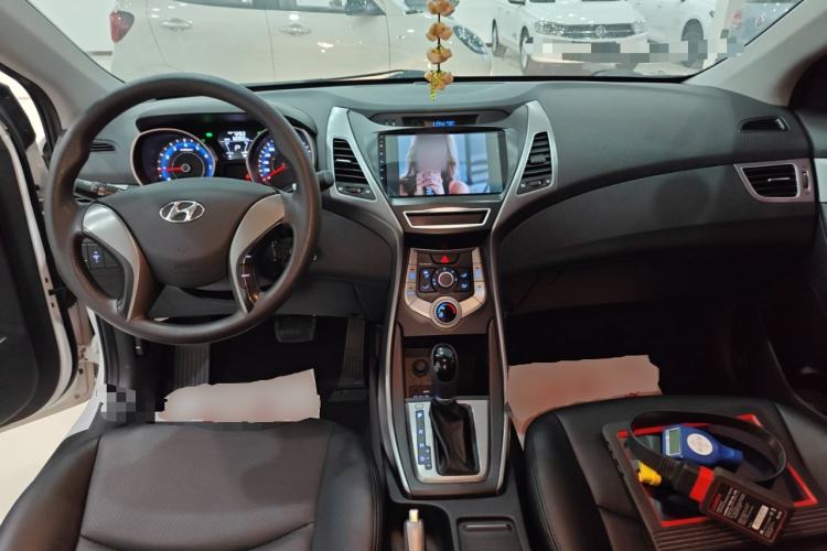 Used Hyundai Elantra 2016 1.6L Automatic Smart Version
