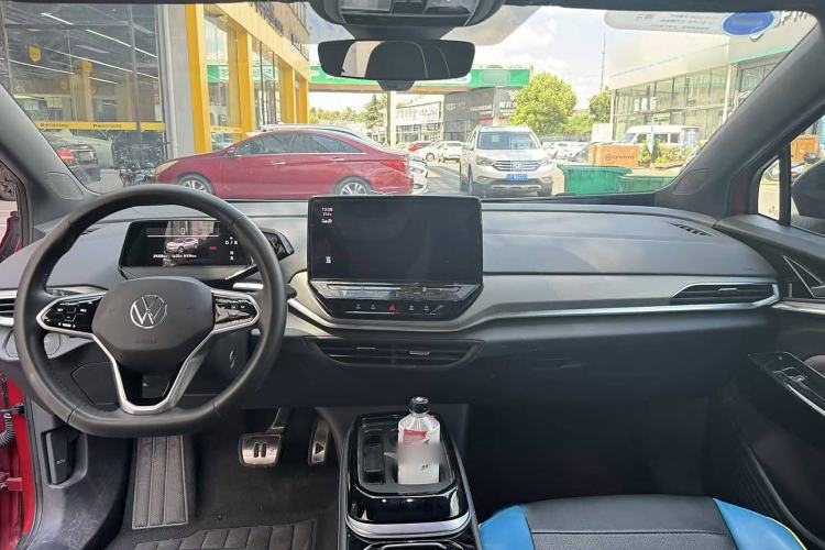 Used Volkswagen ID.4 CROZZ 2021 Long-Range PRO Two-Wheel Drive Version
