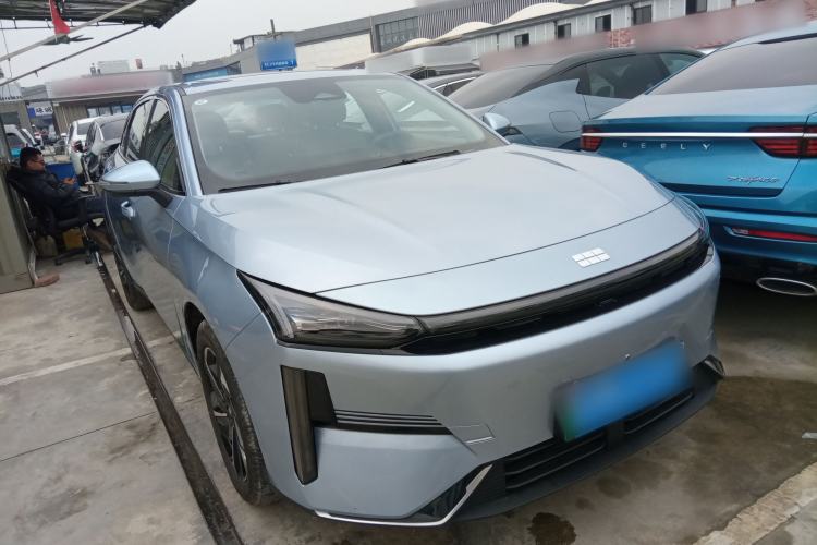 Used  L6 2025 EM-i 140km Starship Edition